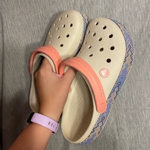 Tan crocs